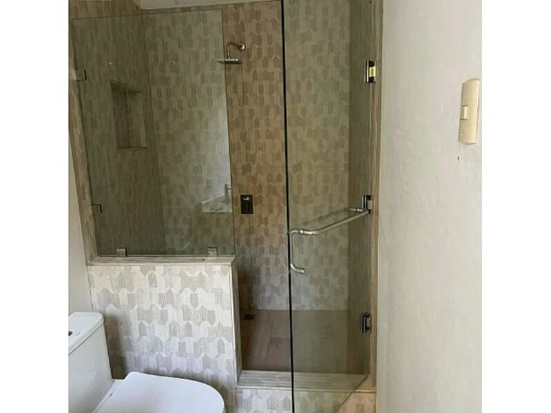 Duchas Vidrio Resistente Guatemala