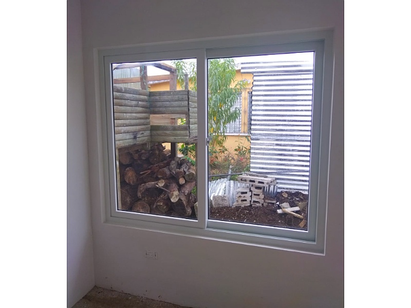 Ventanas corredizas de PVC blanco Guatemala