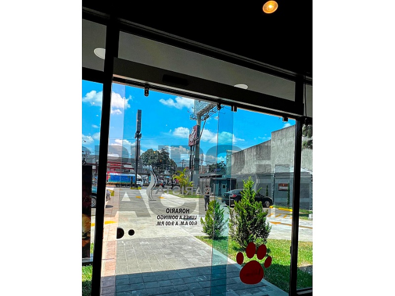 Puerta Vidrio Guatemala