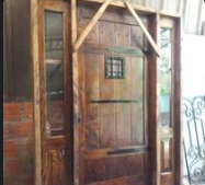 puerta rústica Guatemala