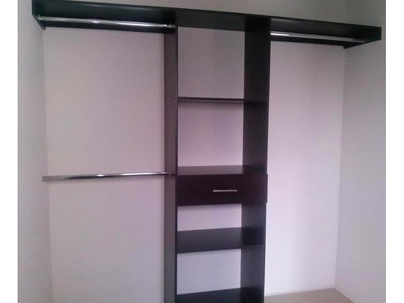 Closet sin puertas Guatemala