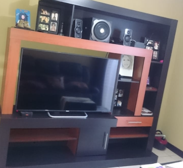 rack tv madera Guatemala