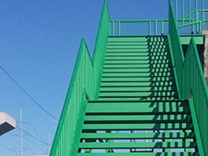 Escalera en estructura metálica Cipa
