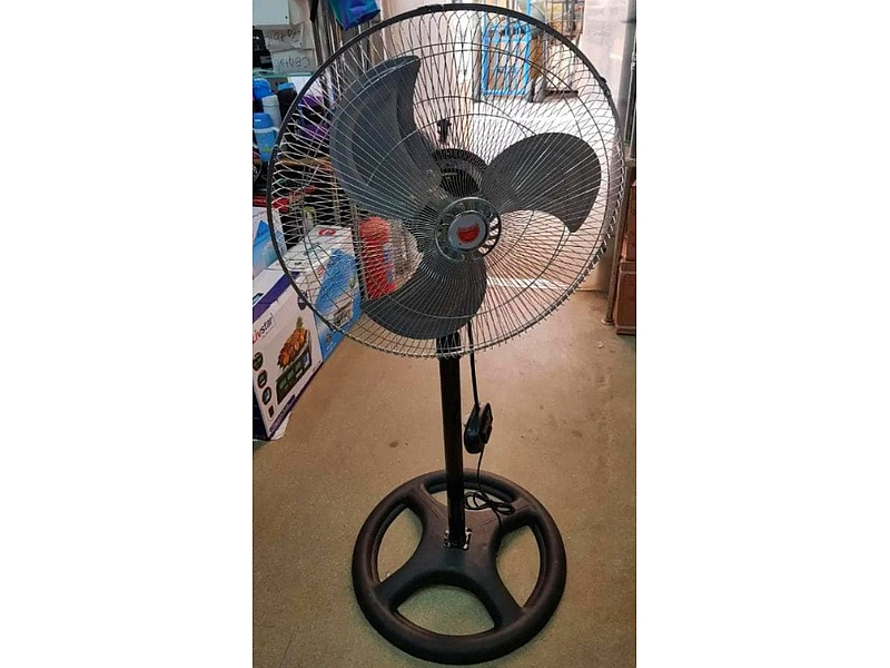 Ventilador Pedestal Negro Guatemala