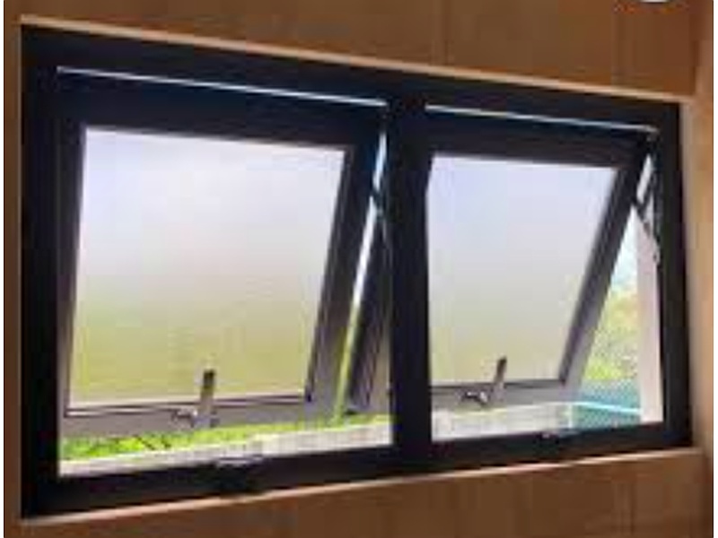 Ventana Negra Proyectable PVC Guatemala