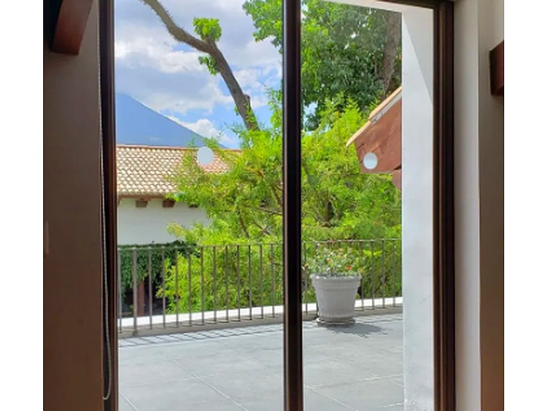 Ventana aluminio Verapaz