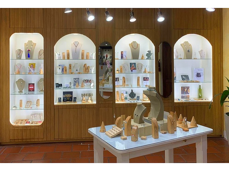 Exhibidores madera solida CIUDAD VIEJA