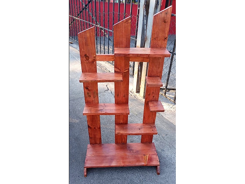 Mueble Exhibidor Madera ESCUINTLA
