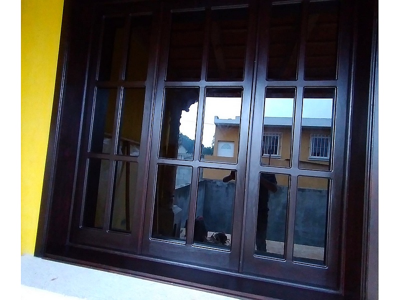Ventana Madera Negro CIUDAD VIEJA
