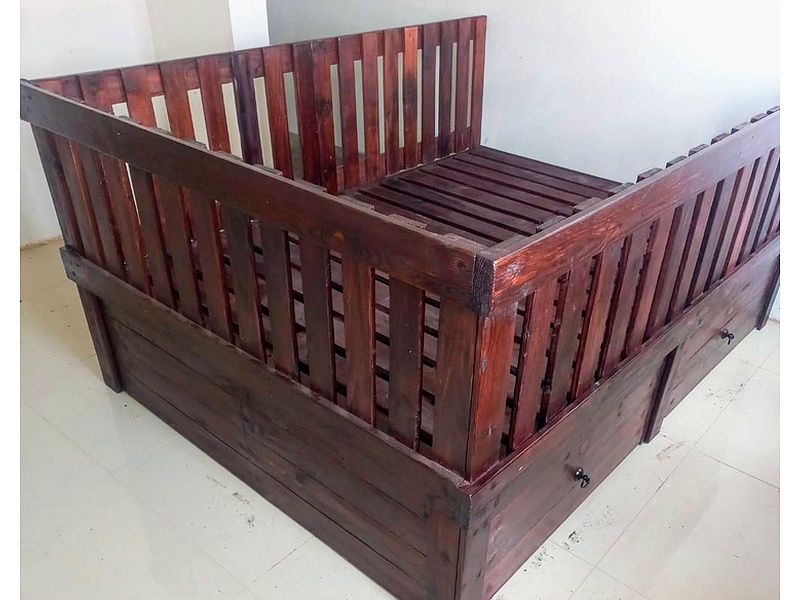 Base Cama Barniz CIUDAD VIEJA