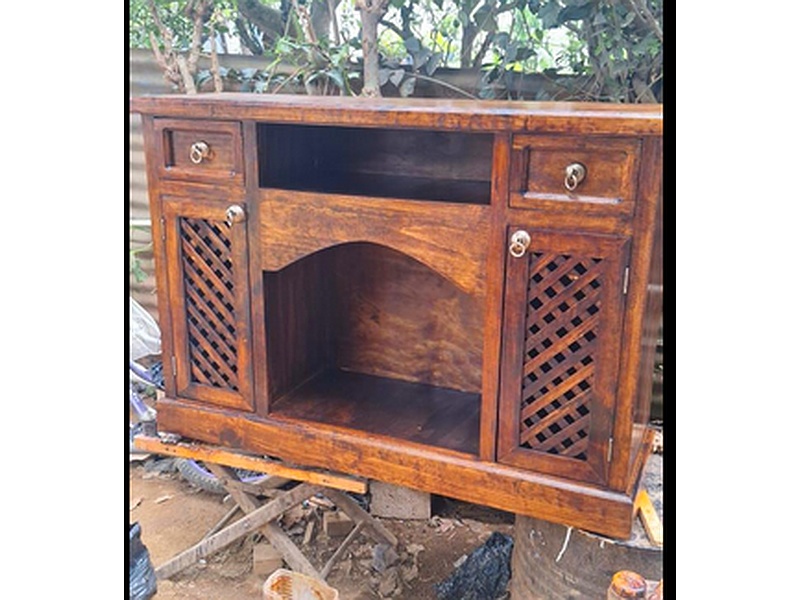 Mueble colonial tv SACATEPÉQUEZ