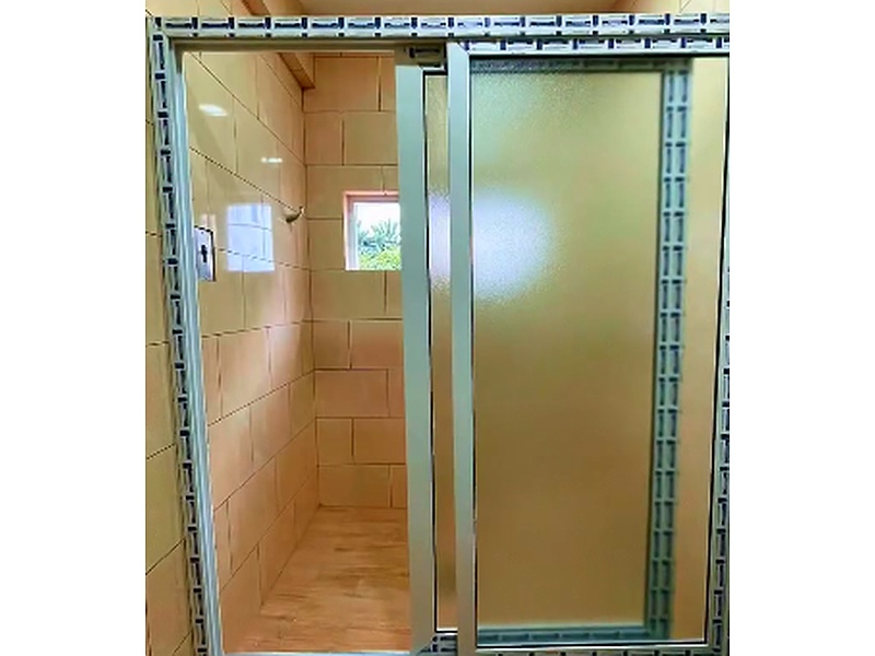 Puertas de Aluminio Baño Guatemala