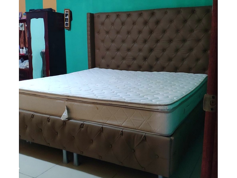 Cama Capitoné Negro CIUDAD DE GUATEMALA