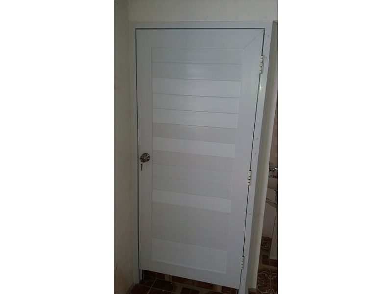 Puerta blanca Guatemala