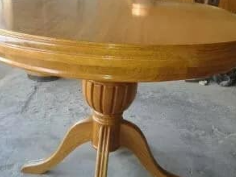 Mesa de madera redonda Chichicastenango