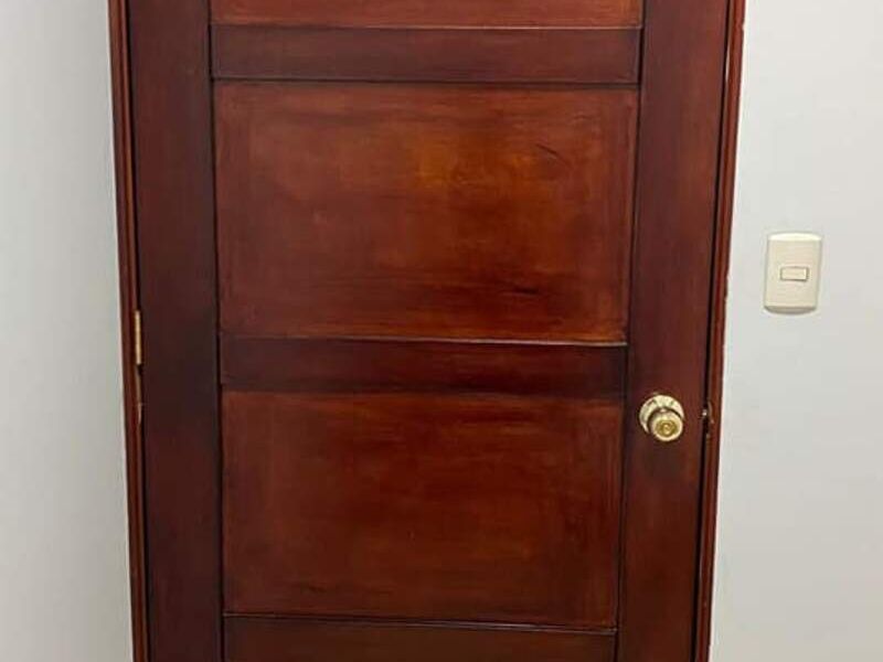 Puerta de madera Mixco Guatemala