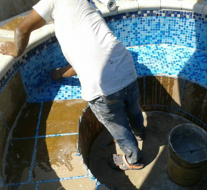 Obra en construcción de piscina Guatemala