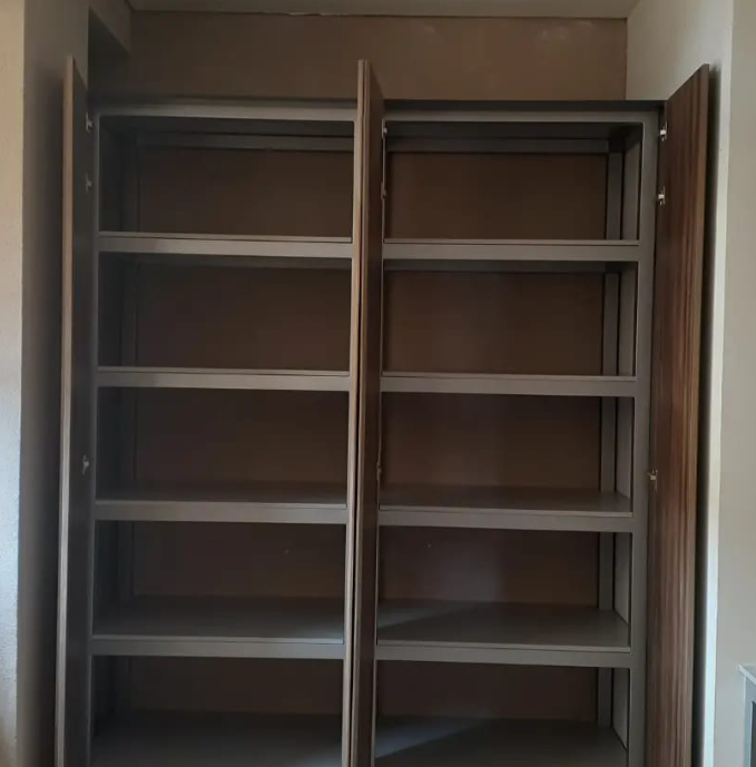 Librero vertical personalizado Guatemala
