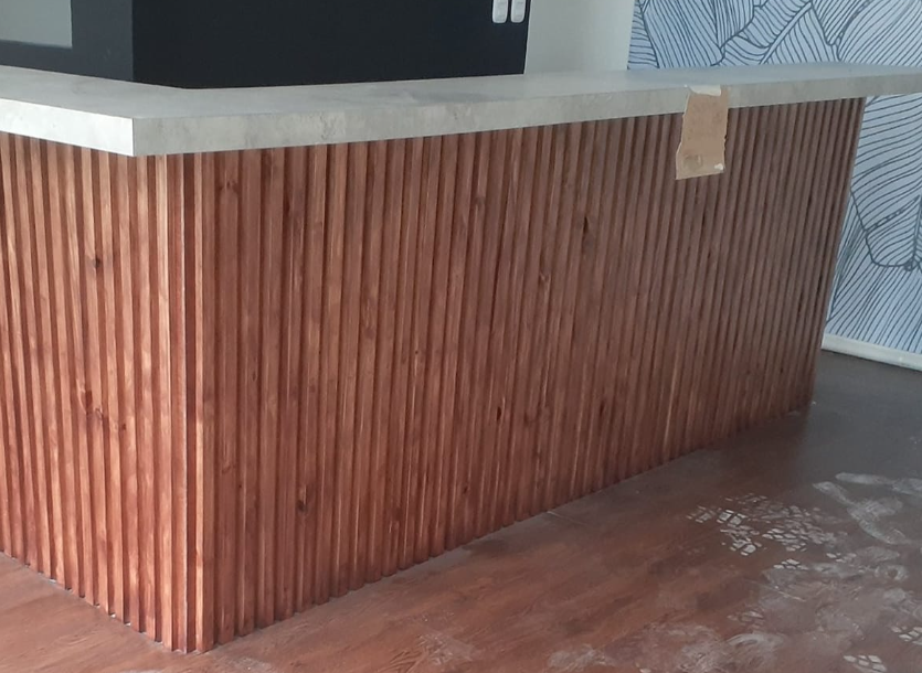 Barra de cocina en madera fina Guatemala