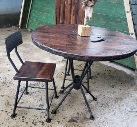 Servicio de Carpintería en Fabricación de Mesas Rústicas Guatemala
