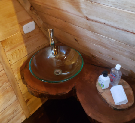 Servicio de Carpintería en Diseño de Lavamanos de Madera Guatemala