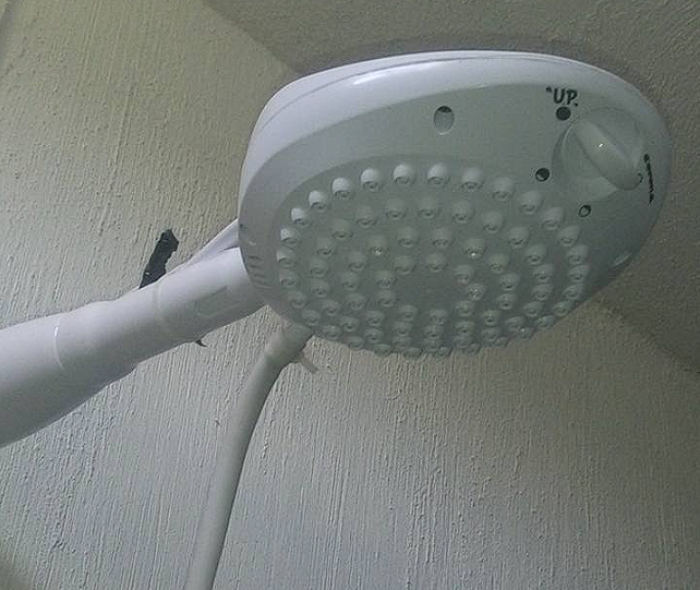 COLOCACION DUCHAS GUATEMALA