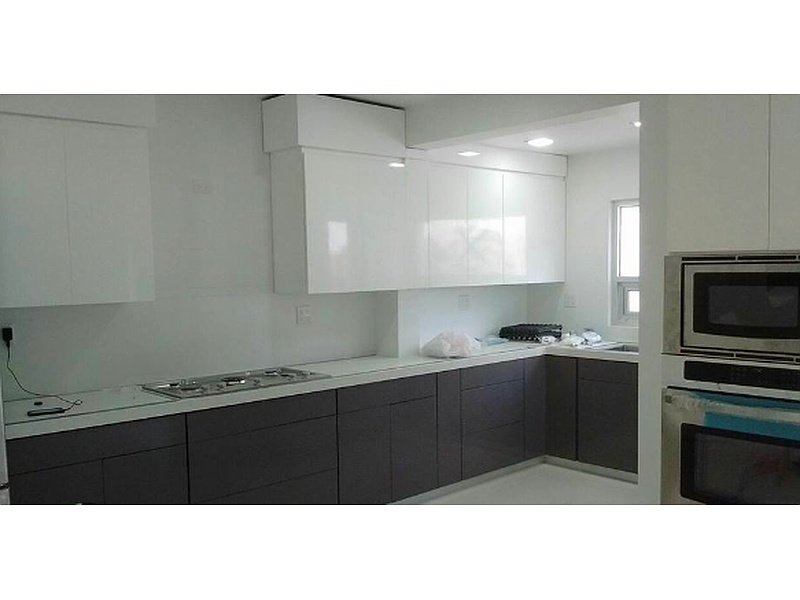 Mesones porcelanato Breccia Guatemala 