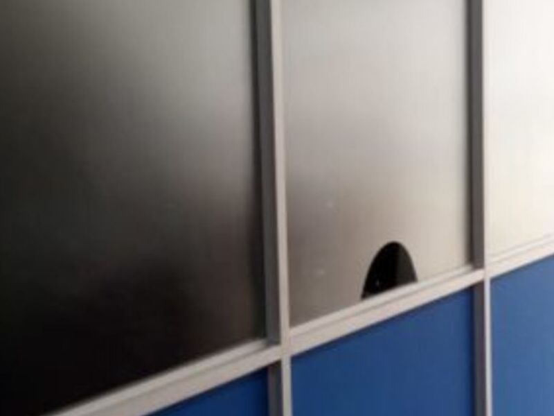 Divisiones de oficina en aluminio
