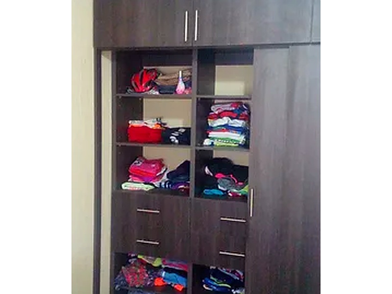 Closet tipo percha Guatemala