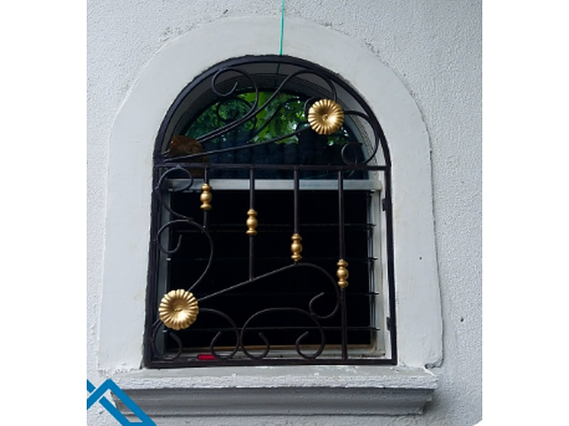 Ventana PVC con rejilla Guatemala