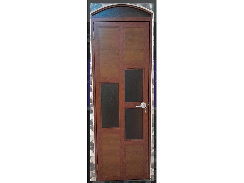 Puerta con ventanas Guatemala