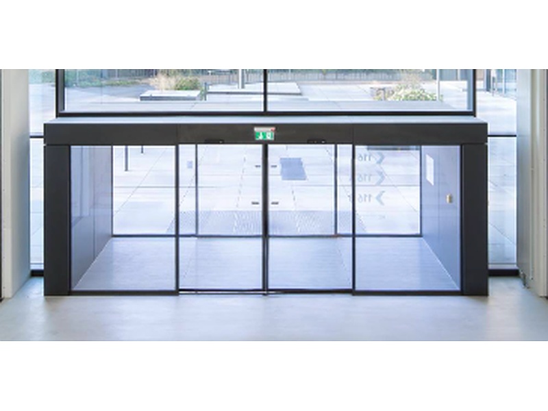 Puerta vidrio esmerilado diseño aluminio Guatemala