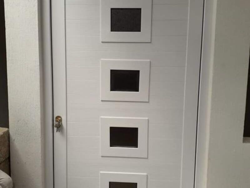 puerta Muebles Stuat Guatemala