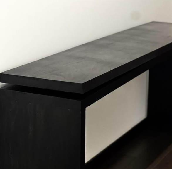 Mesa auxiliar cuadrada con tapa de mármol Guatemala