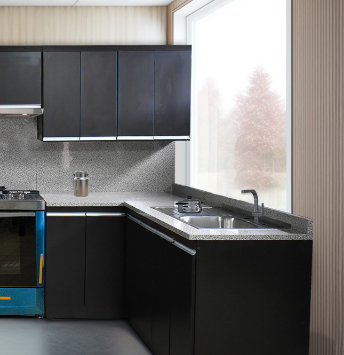 Muebles de cocina integral en negro y gris Guatemala