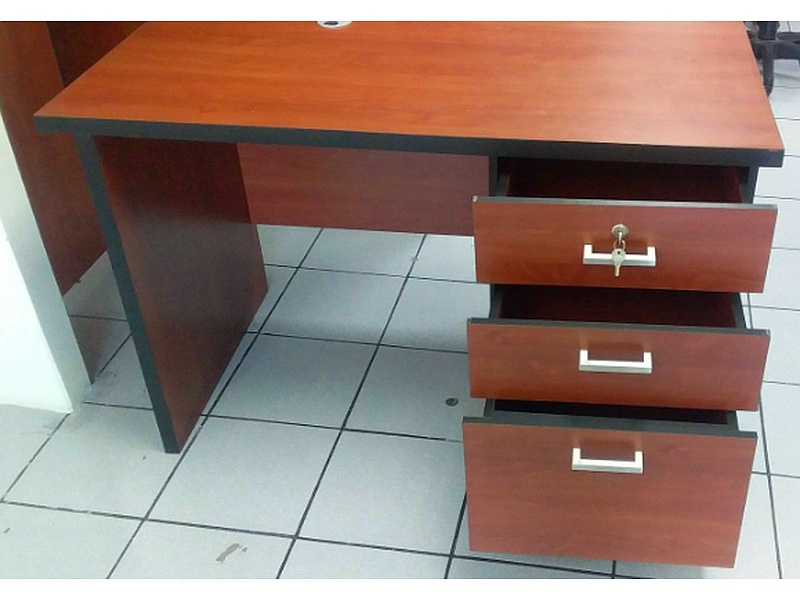 Mueble Escritorio Cedro Compacto Guatemala