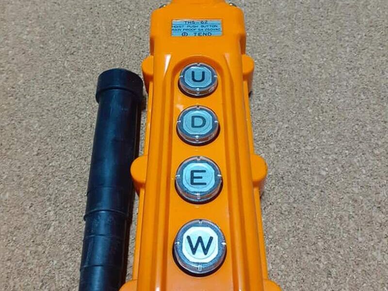 Interruptor de botón de empuje 