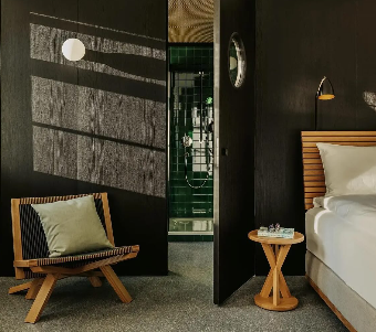 Dormitorio con Muebles de Madera y Vidrio Guatemala