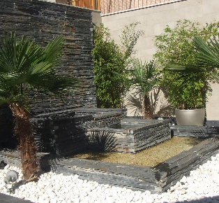 Pared con fuente decorativa Guatemala