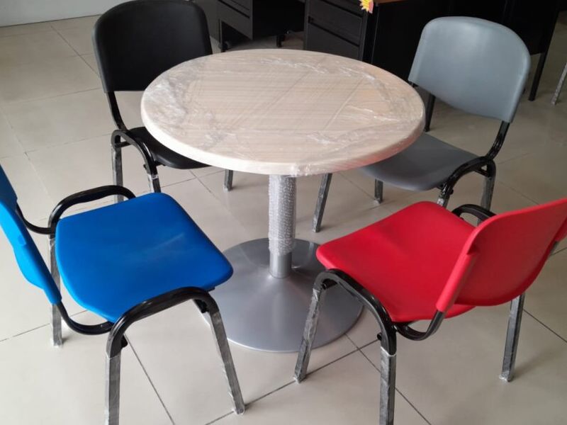 Mesa circular blanca MUEBLES ROCA CAPITAL