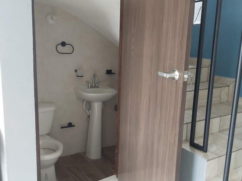 Puerta cafe DISEÑO EN MADERA