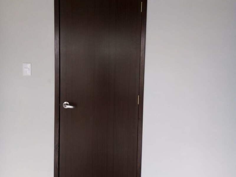 puerta de madera Cobán