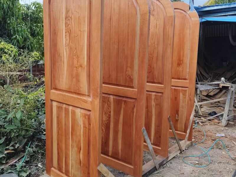 Puerta de madera GRAMIL