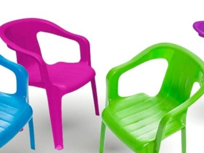 Sillas plasticas para Niños