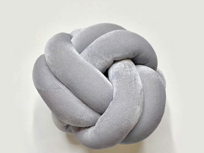 KNOT PILLOWS gris