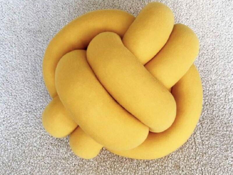 KNOT PILLOWS amarillo