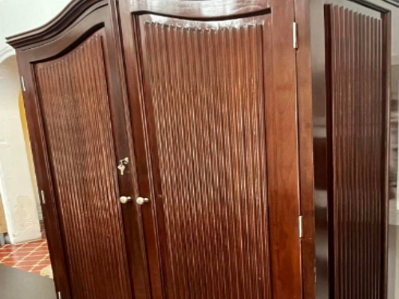 Armario de madera M5