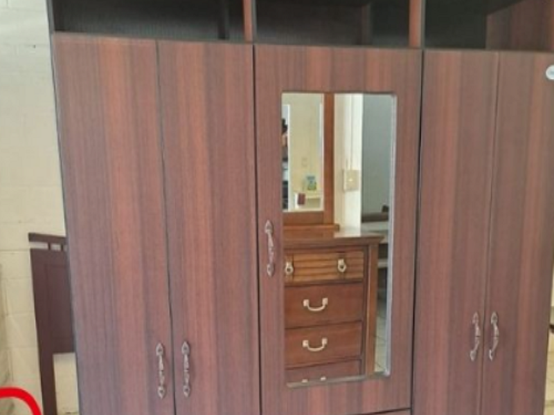 Armario de madera M3