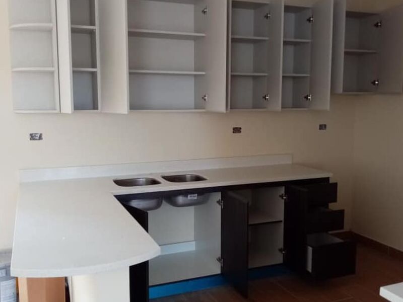 Muebles Altos de Cocina con puerta Guatemala